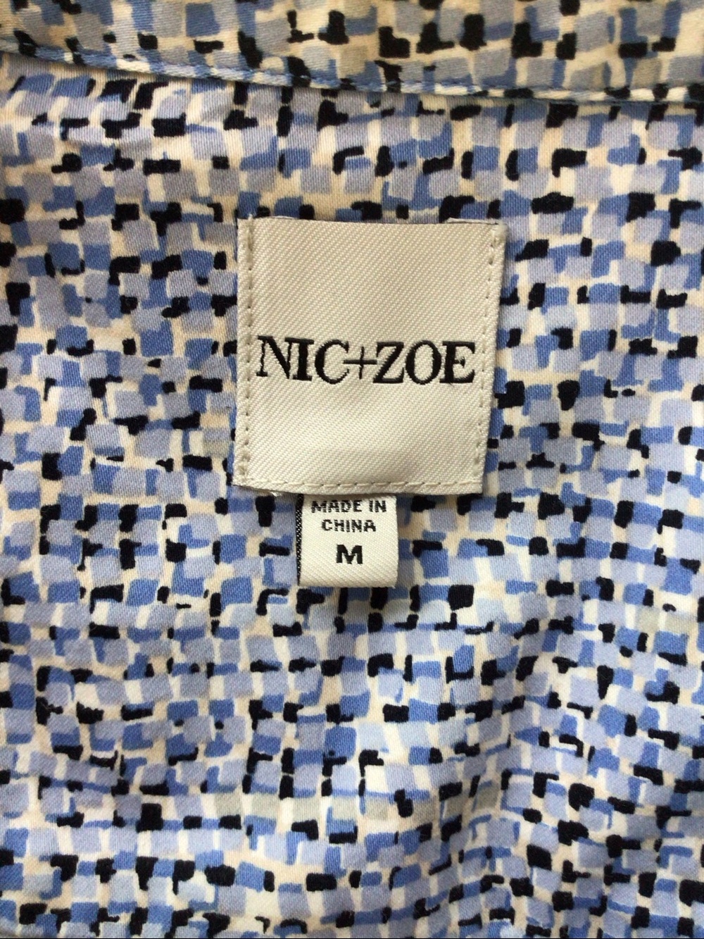 NIC+ZOE Geometric Pattern Button Down Top | Size Medium - Picture 3 of 5